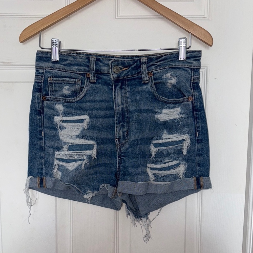 American Eagle Blue Distressed Mom Short Jeans Shorts Size 6